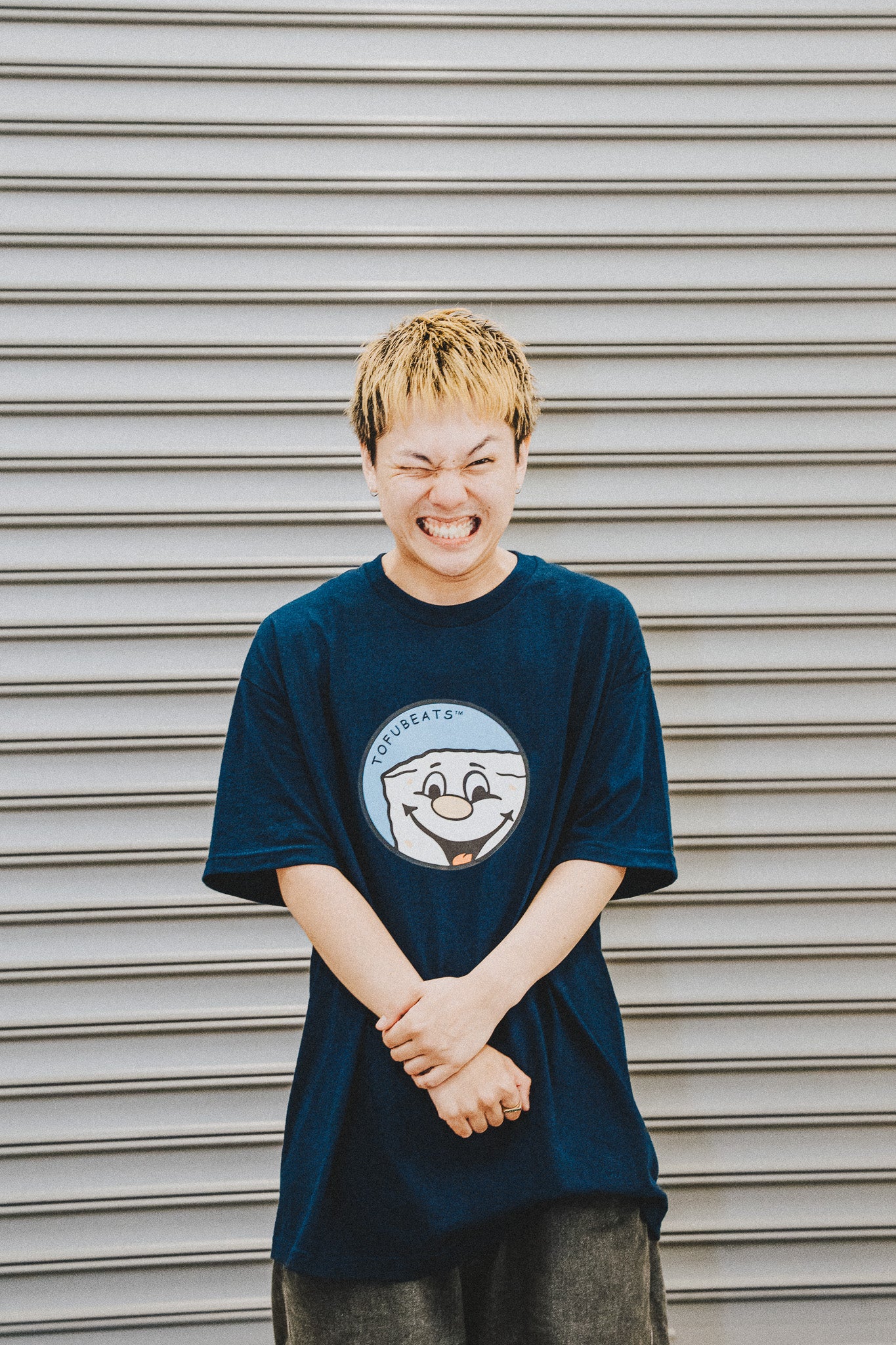 T-SHIRT / tofubeats x BALANSA Funny Tofu Tee (NAVY)