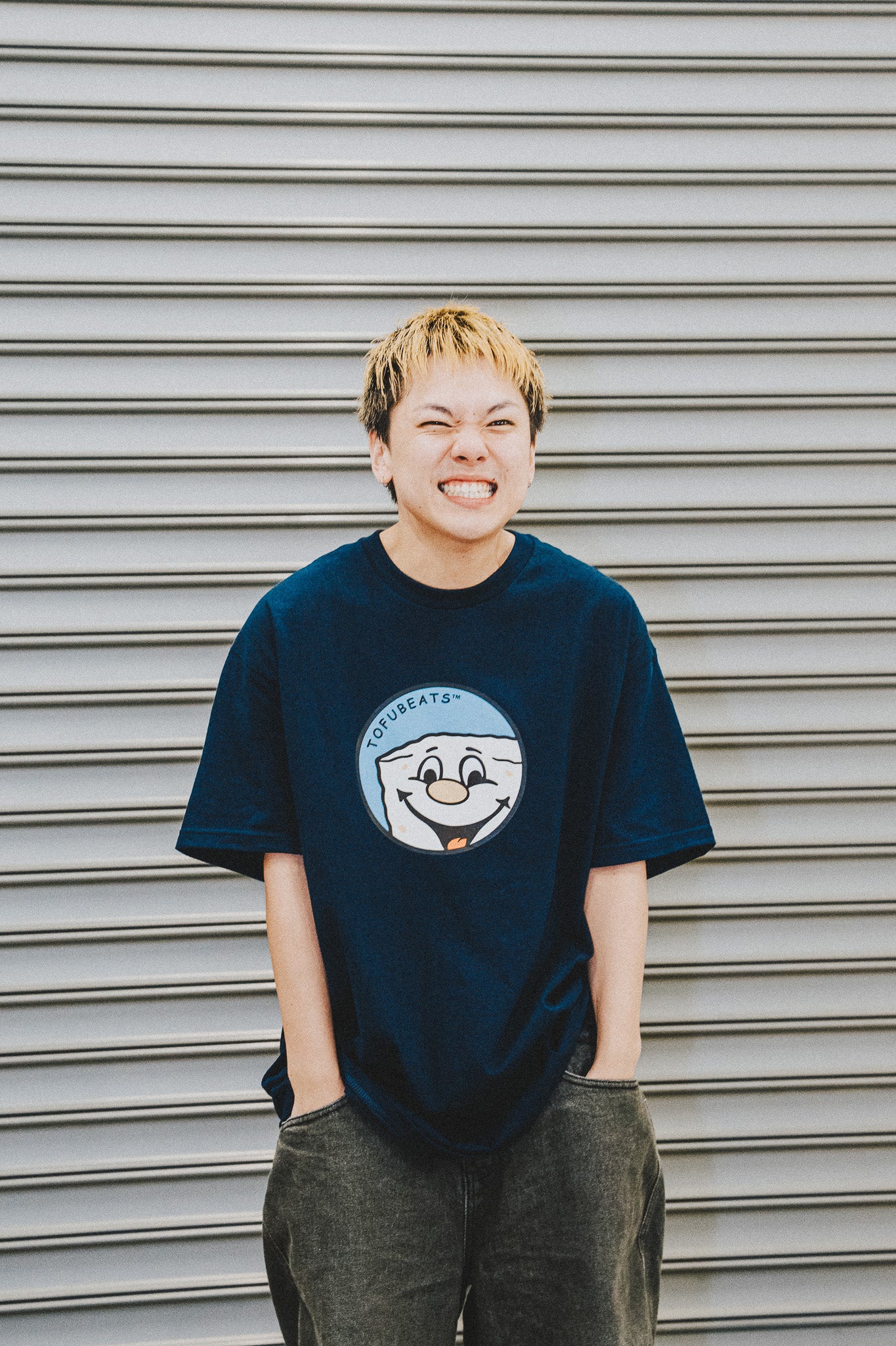 T-SHIRT / tofubeats x BALANSA Funny Tofu Tee (NAVY)